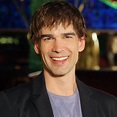 Christopher Gorham Finally Gets to Be a Ladies' Man on Covert Affairs ...