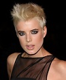 Agyness Deyn | Super short punky haircut that brings attention to the eyes