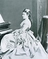 Alexandra Iosifovna at a piano | Grand Ladies | gogm