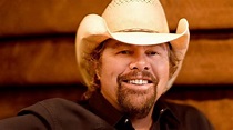Toby Keith Debuts "Don't Let The Old Man In" Video - The Country Note