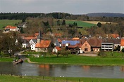 Deutsch Dorf an der Weser | Stock Bild | Colourbox