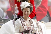 Princesa Anne completa 70 anos e é homenageada pelo irmão, príncipe Charles