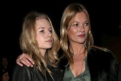 Kate Moss está desesperada com irmã que foi para rehab por vício em ...