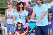 Meet Luna Encinas Cruz - Photos Of Penélope Cruz's Daughter With ...