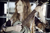 Folk music icon Patty Larkin returns to the stage 10 months after ...