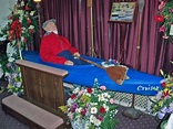 WTF Photos Taken at Funerals (27 photos) | KLYKER.COM