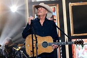 Alan Jackson Belts Out ‘Drive’ And ‘My Baby’ In 2021 ACM Award ...