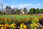 April in Paris: Weather & Event Guide