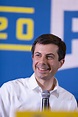 Photo I took of Mayor Pete in Dubuque yesterday! : r/Pete_Buttigieg