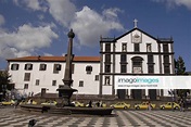 Katholische Universitaet im Zentrum von Funchal auf Madeira Portugal