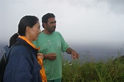 Steve Christian explains Pitcairn farming to Stephanie | Flickr