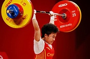 舉重／中國侯志慧3項打破奧運會紀錄 賽前勤跑7樓減重 | 東京奧運2020