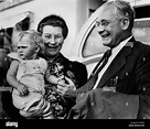 1 118980 Sir Raphael and Lady Phyllis Cilento, January 1949 Stock Photo ...