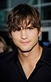 Ashton Kutcher: Bio, Facts, Age, Relationships – Celebrity Facts