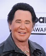 Wayne Newton Talks Returning to the Las Vegas Stage — "I Don't See ...