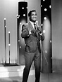 File:Sammy Davis Jr. performing 1966.JPG - Wikimedia Commons