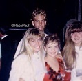 With sister Ashlie, and her friends. | Paul walker, Paul walker family ...