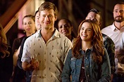 Set It Up’s Glen Powell Invites You to “Netflix and Chill” with His New ...