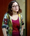 Leslie Winkle - Big Bang Theory - Sara Gilbert - Character profile ...
