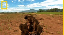 ¿Por qué se ha abierto una enorme grieta en el suelo de Kenia ...