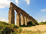 Aqueduct of Claudius (Aqua Claudia). Rome, Park of Aqueducts.
