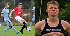 Manchester United midfielder Scott McTominay shows off his ripped ...
