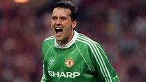 Remembering Les Sealey on the anniversary of his death | Manchester United