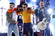 Jonas Brothers Debut New Song During 'Remember This' Tour | iHeart