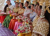 Khmer women dressed for Cambodian New Year | Khmer new year, Cambodia ...