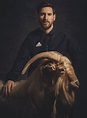 Lionel Messi posed with a goat in his arms in a different story – 04/06 ...