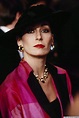Anjelica Huston's Style: This Lady Is A Total Glamazon (PHOTOS ...