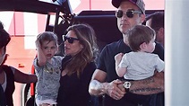 Robbie Williams und Ayda Field zeigen zum ersten Mal ihren Sohn ...