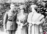 La Reina Isabel con 18 años junto a sus padres - La Familia Real ...