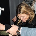 Clash entre Kate Moss et un paparazzi pendant la Fashion Week de Paris ...