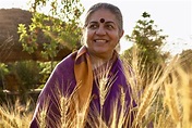 Conoce a Vandana Shiva: La voz del ecofeminismo y líder medioambiental ...