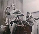 Arnold Schwarzenegger's first bodybuilding competition at the age of 16 ...