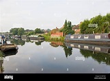 Casa botes en el Grand Union canal Uxbridge Hillingdon Inglaterra ...