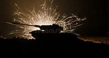 Los Tanques En La Zona Del Conflicto La Guerra En El Campo Silueta Del ...