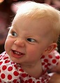 I don't know to laugh or to be scared | Funny baby faces, Silly kids ...