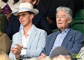 Benedict Cumberbatch Brings Dad Timothy Carlton To Wimbledon Match ...