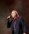 Joan Manuel Serrat cumple 73 años: su prolífica carrera en 5 canciones