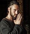 Inside Scoop: VIKINGS George Blagden On His Future & Athelstan's Death ...