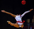 Bild zu: Rhythmische Sportgymnastik: Dina Awerina verteidigt ...