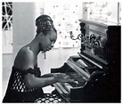 Nina Simone. Photo by?? | Nina simone, Music, Jazz music