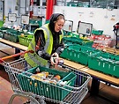 ﻿英民众收入不敌通胀 食物银行救济包需求增 _大公网