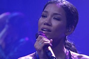 Jhene Aiko Beautifully Sings 'While We're Young' on 'Seth Meyers'