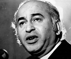 Zulfikar Ali Bhutto Biography - Childhood, Life Achievements & Timeline