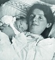 Paula Modersohn-Becker mit Tochter Mathilde, November 1907, Foto: Hugo ...