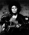 Phoebe Snow, Singer-Songwriter, Dies at 60 - The New York Times