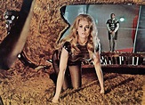 Movie Lovers Reviews: Barbarella (1968) - A Heroic Jane Fonda